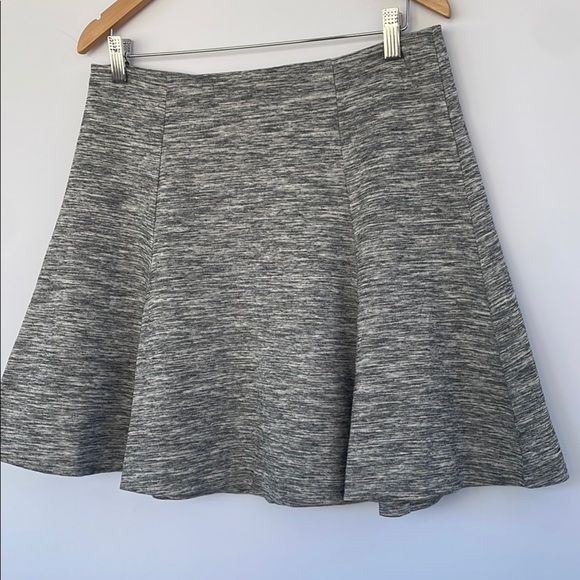 GAP Gray Skater Mini Skirt Large - Picture 3 of 13